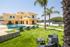 Villa in Albufeira - Villa Coral Bay