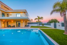 Villa in Albufeira - Villa Lion Beach